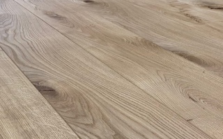 Solid Oak Flooring - Character Grade